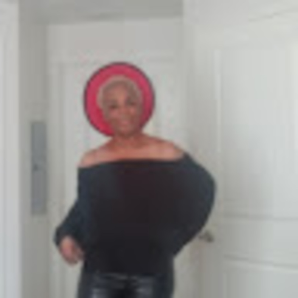 Meet your Posher, Sharon